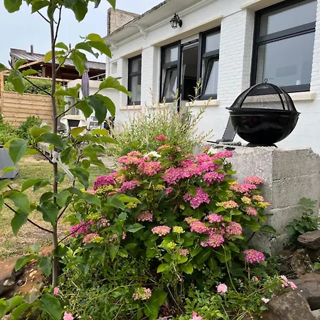 Semesterbostad Le Petit Paradis Cassel